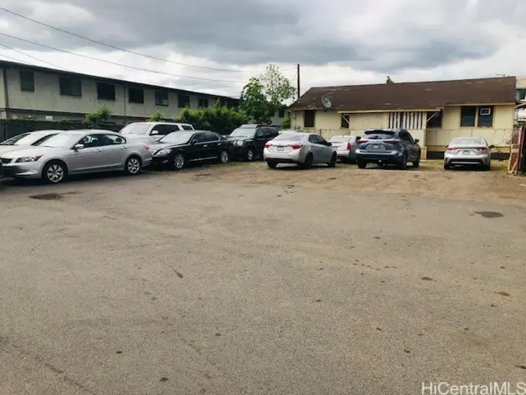 94-832 Awanei Street # B, Waipahu