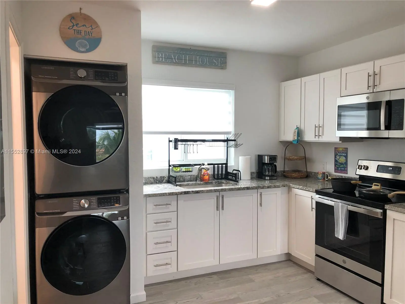 Photo of Listing #A11552897