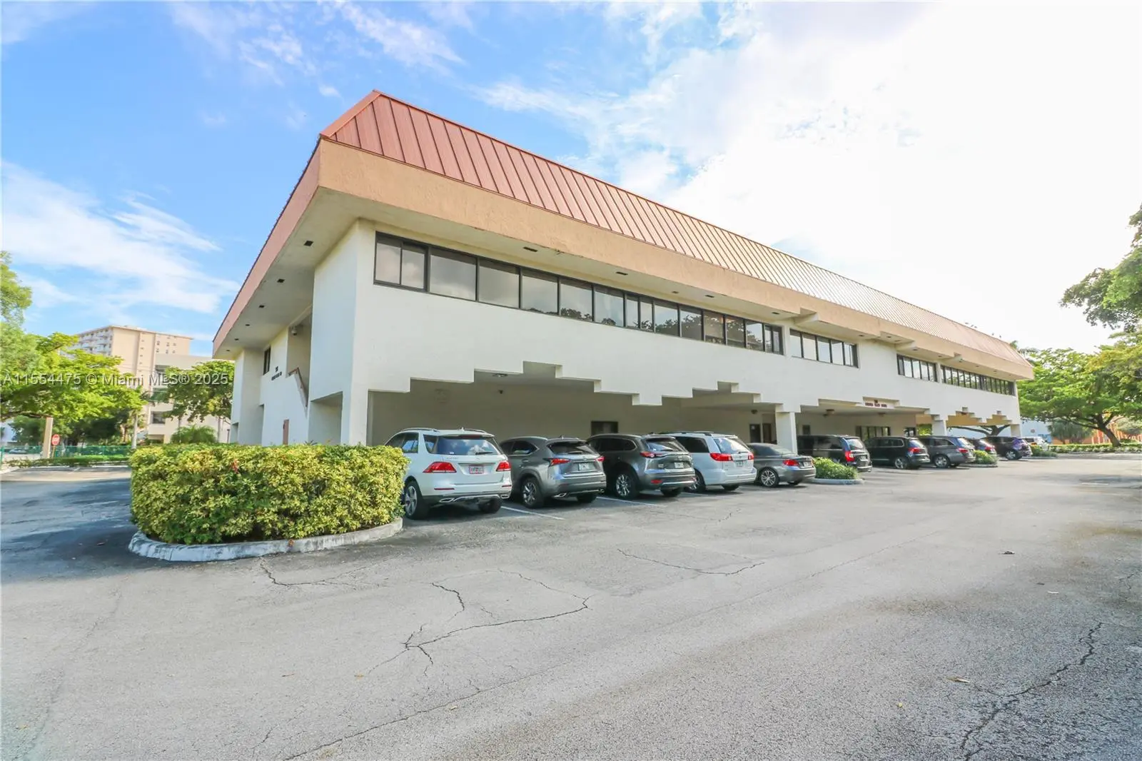 Photo of Listing #A11554475