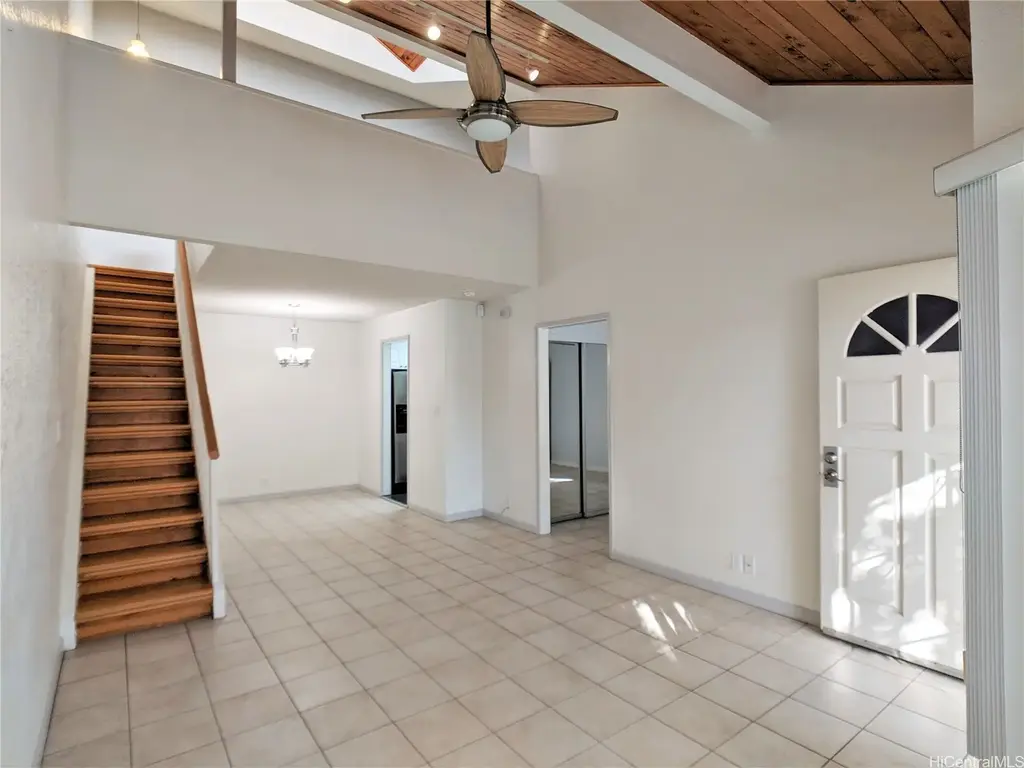 328 Mananai Place # 5b, Honolulu