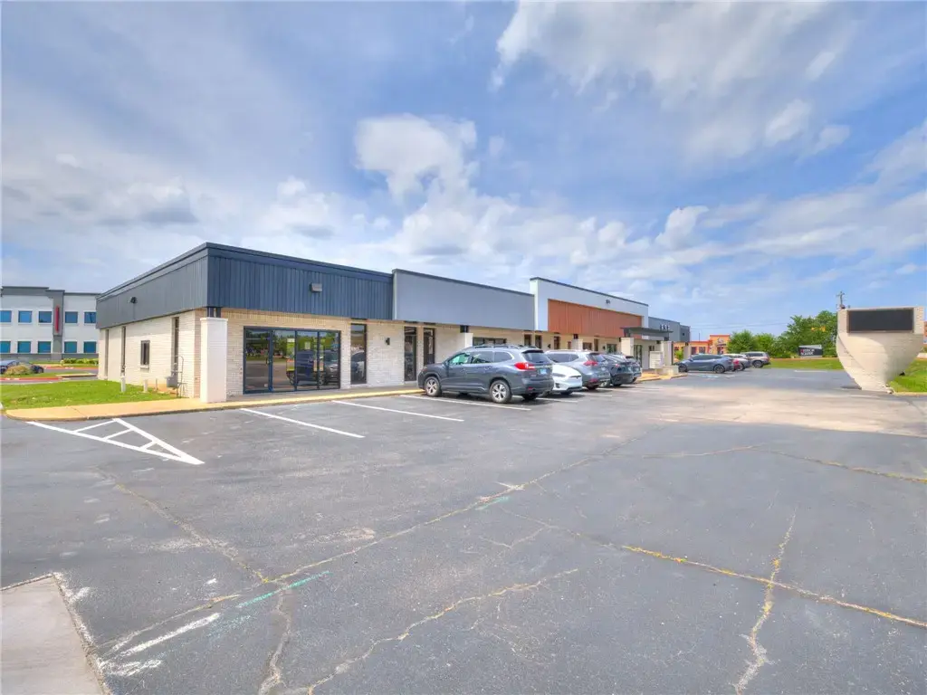 1104 S Walton Boulevard, Bentonville