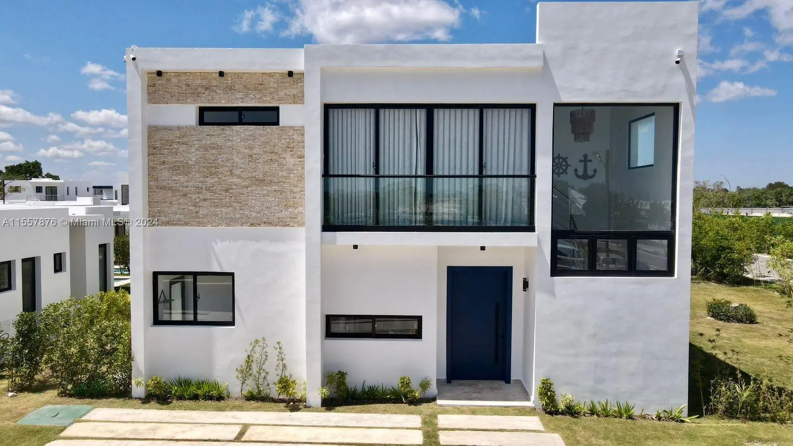 Photo of Listing #A11557876