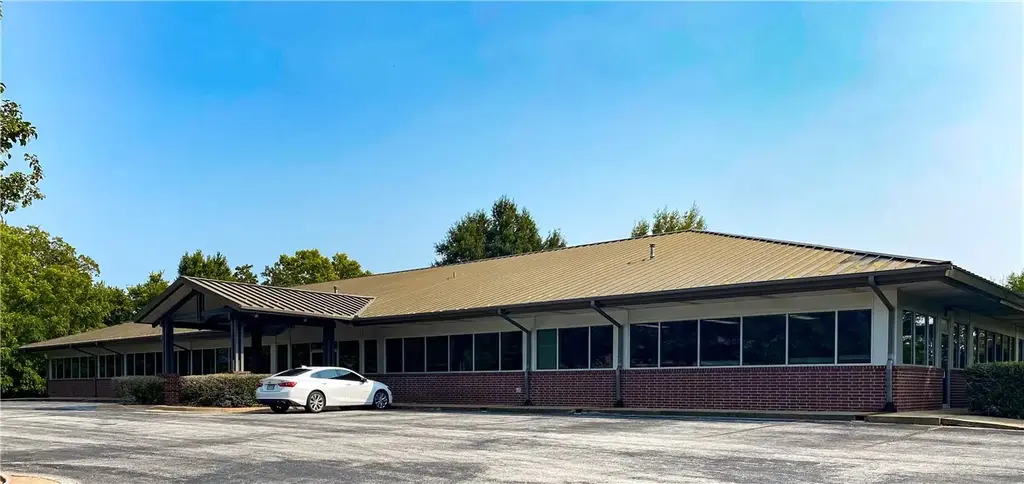 1200 Ne Mcclain Road Bldg. 4, Suite 44, Bentonville