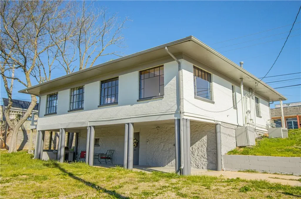 120 E Bower Avenue, Harrison