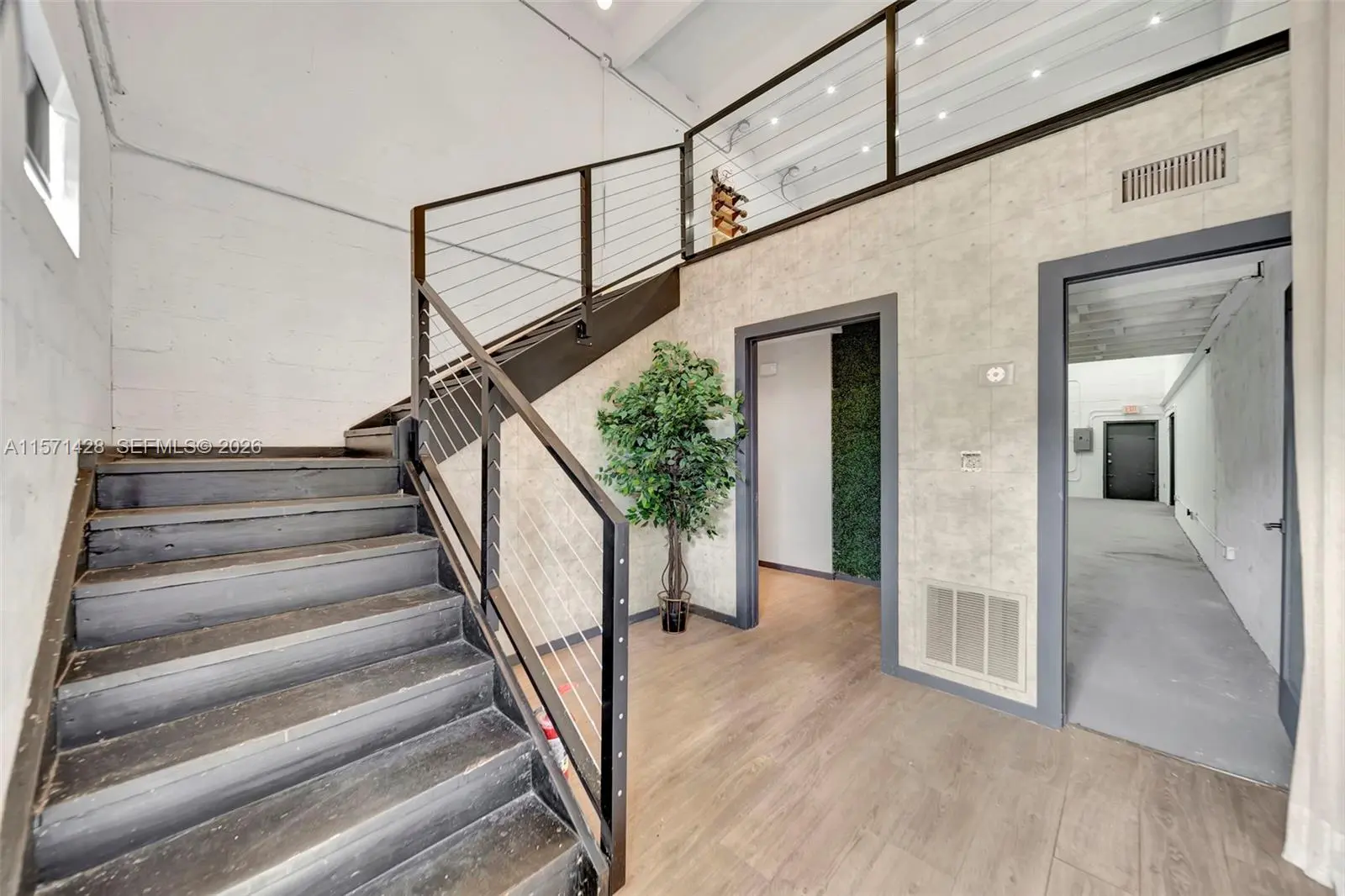 Photo of Listing #A11571428