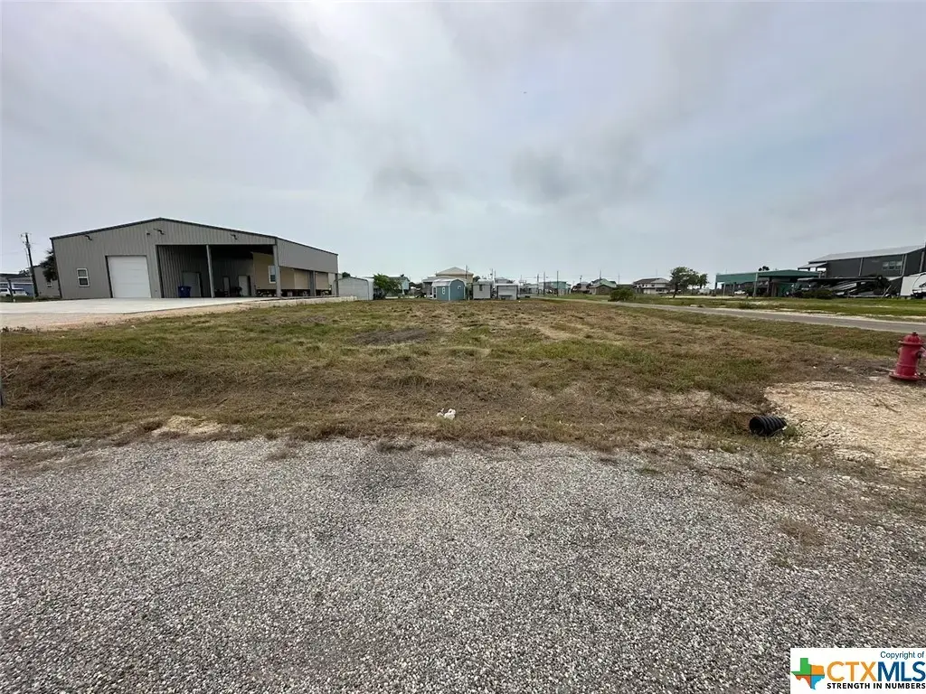 515 W Main Street, Port O'Connor