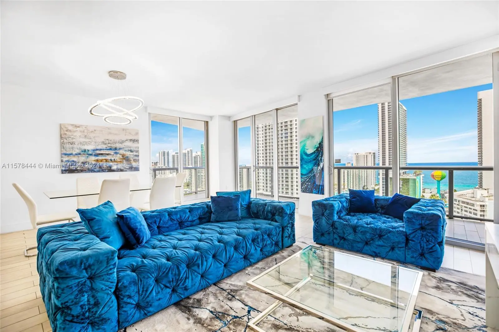 Photo of Listing #A11578444