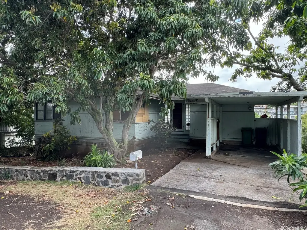 1912 Aupuni Street, Honolulu
