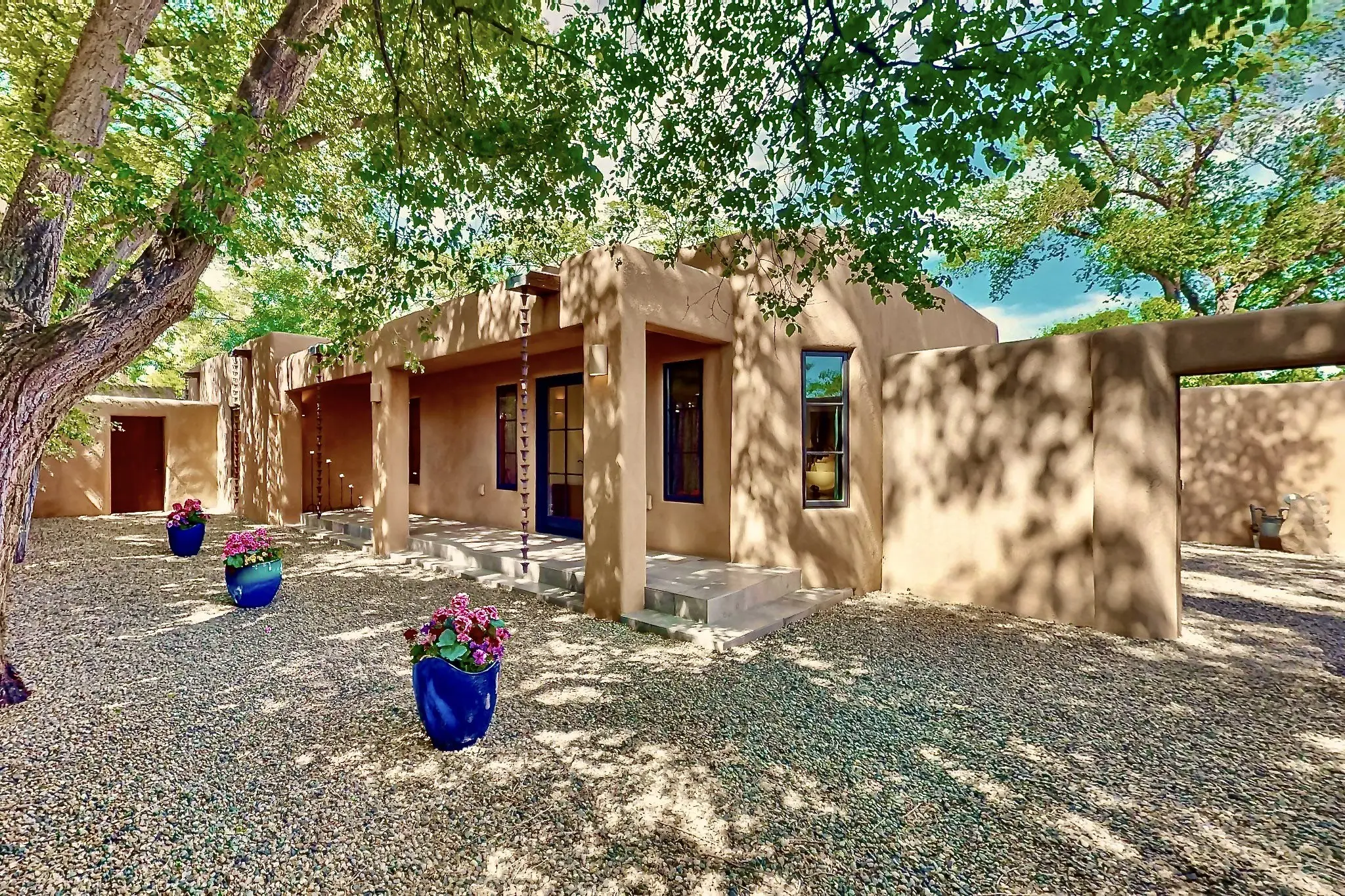 662 1/2 Canyon Road, Santa Fe