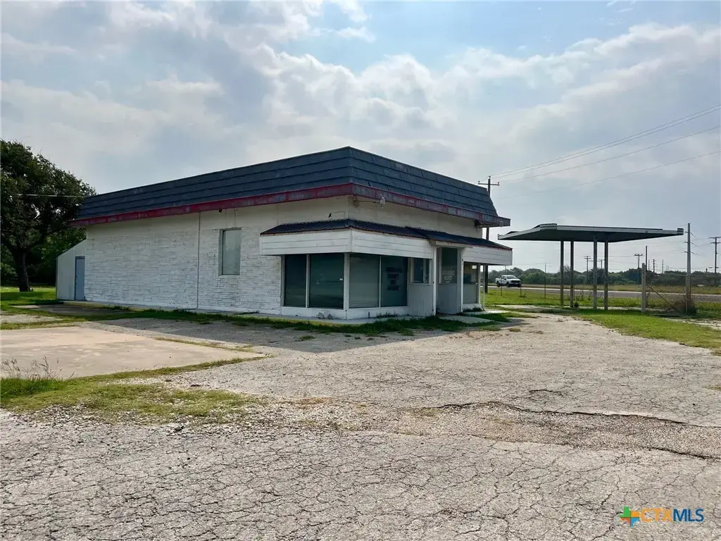 1101 State Highway 35, Point Comfort