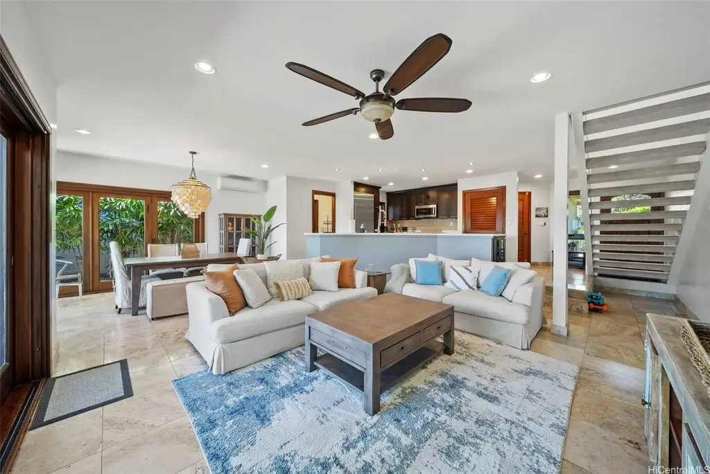 318 Kealahou Street, Honolulu