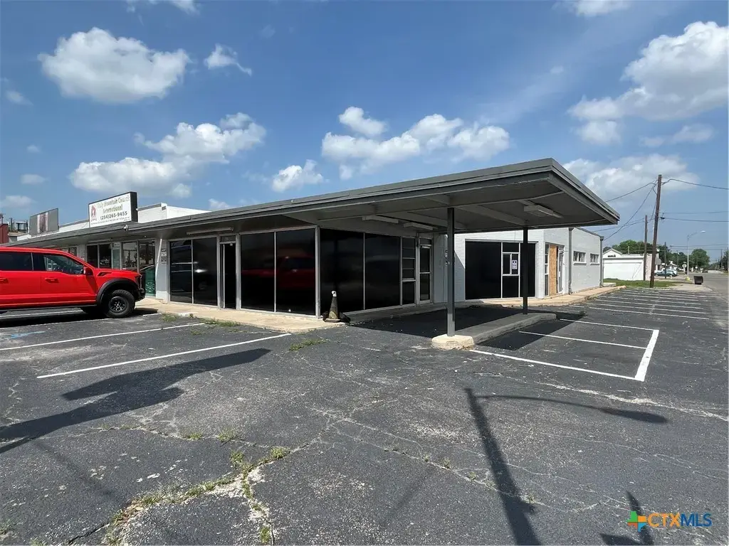 804 N Gray Street 802, Killeen