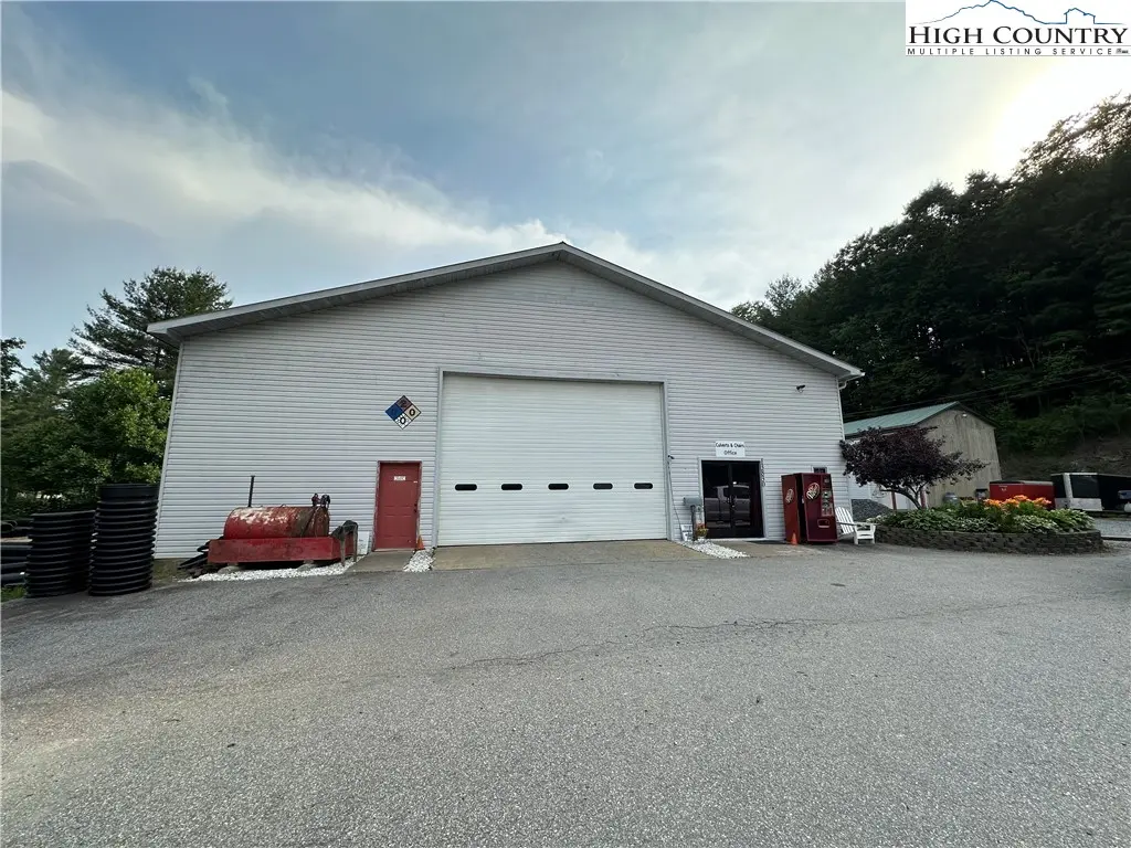 256 C Double F Farm Road, Deep Gap