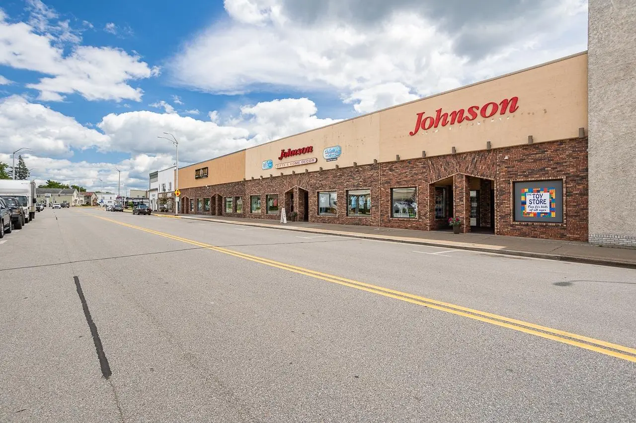 1021 Main St E, Merrill