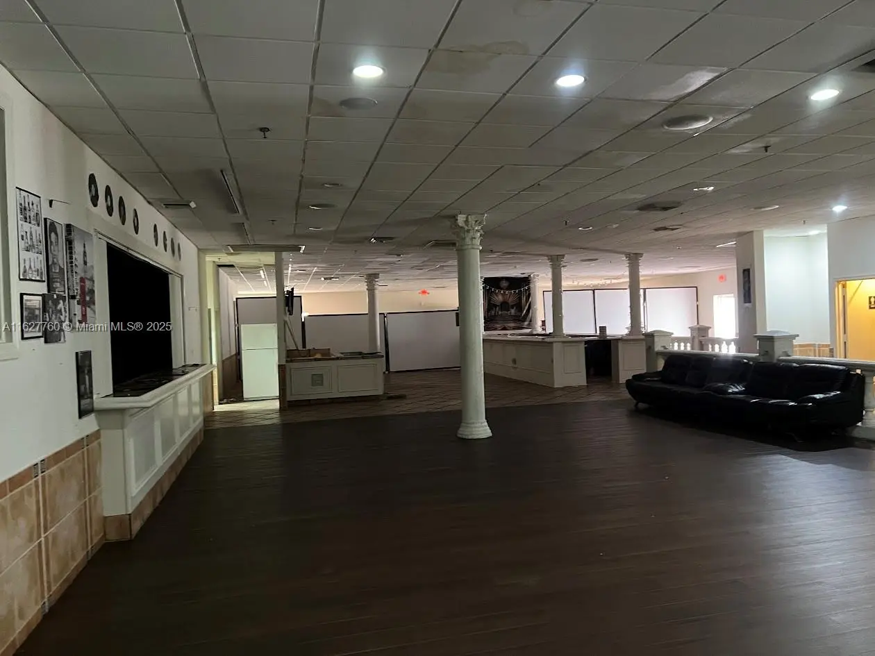 Photo of Listing #A11627760