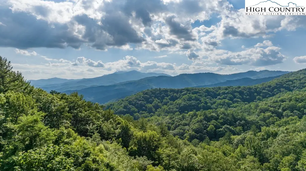 4901 Nightinggale Way, Lenoir