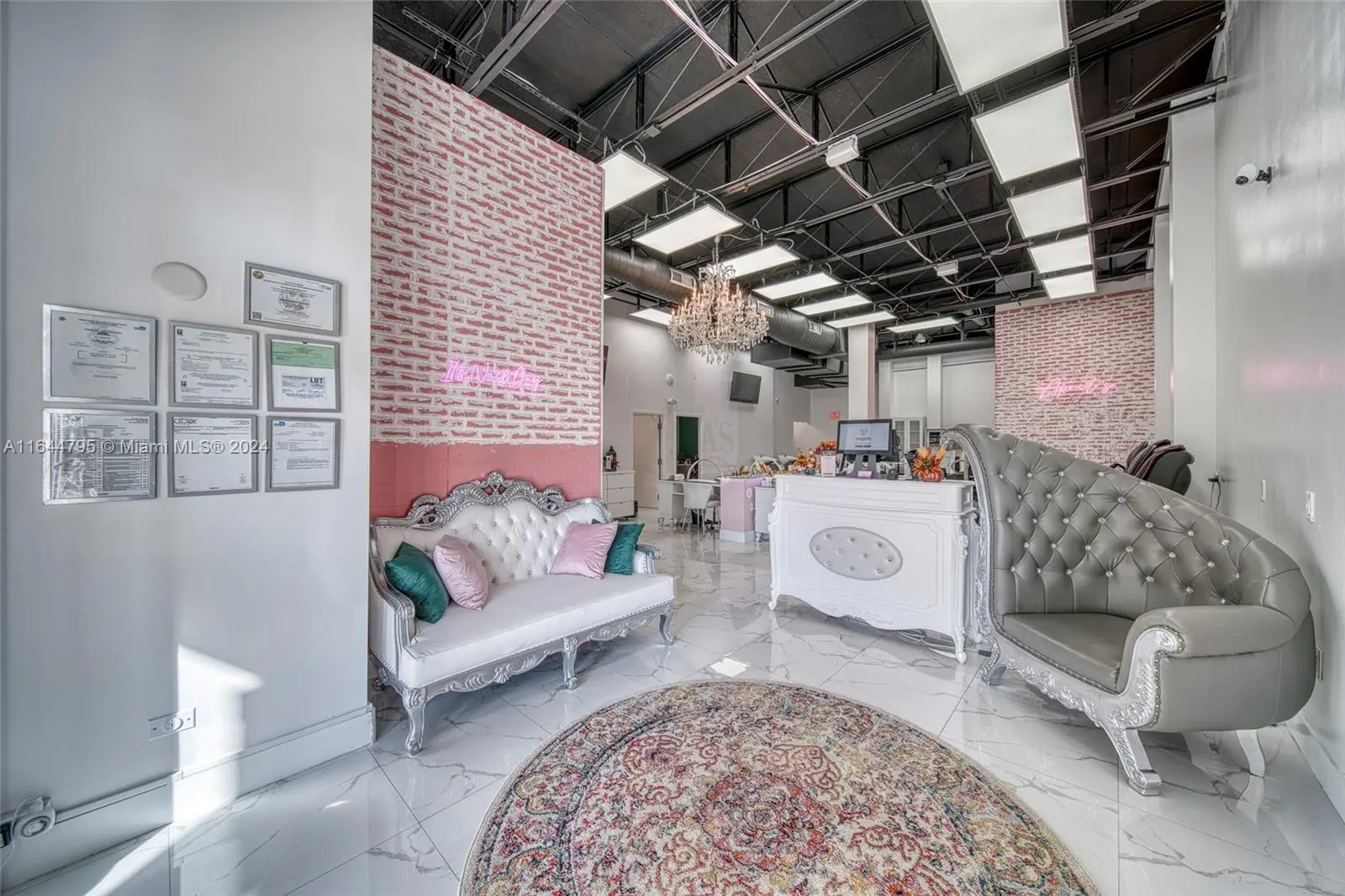 Photo of Listing #A11644795