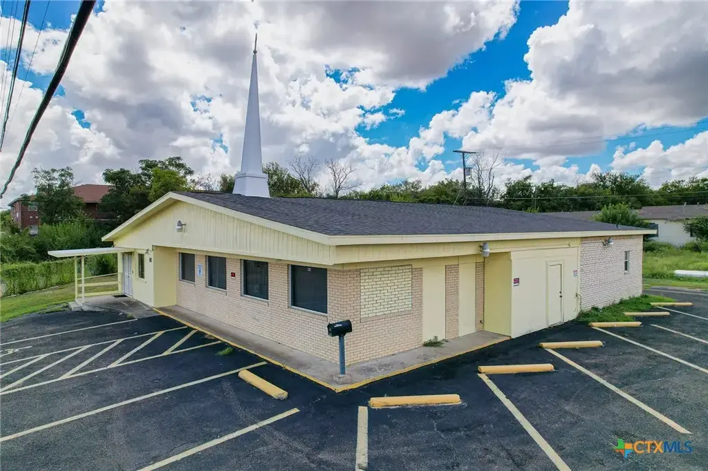 112 E Hallmark Avenue, Killeen