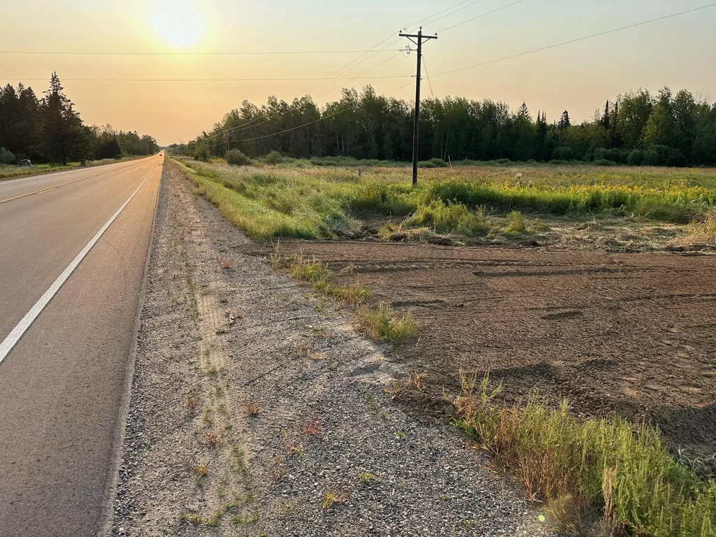 On Stadium Rd, Brantwood