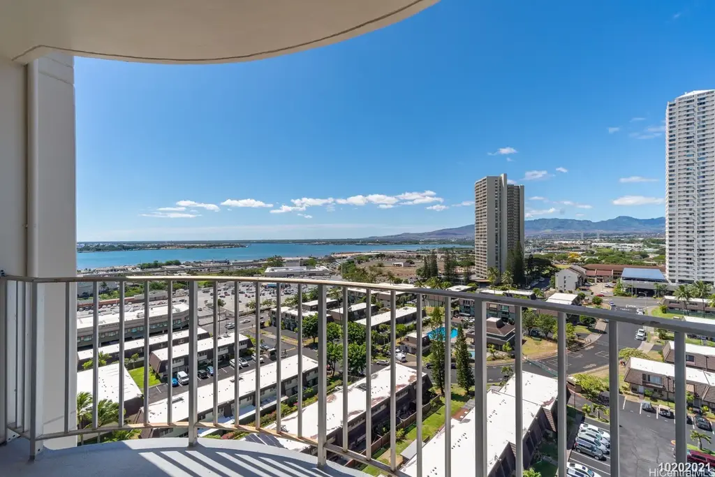98-1038 Moanalua Road # 1901, Aiea