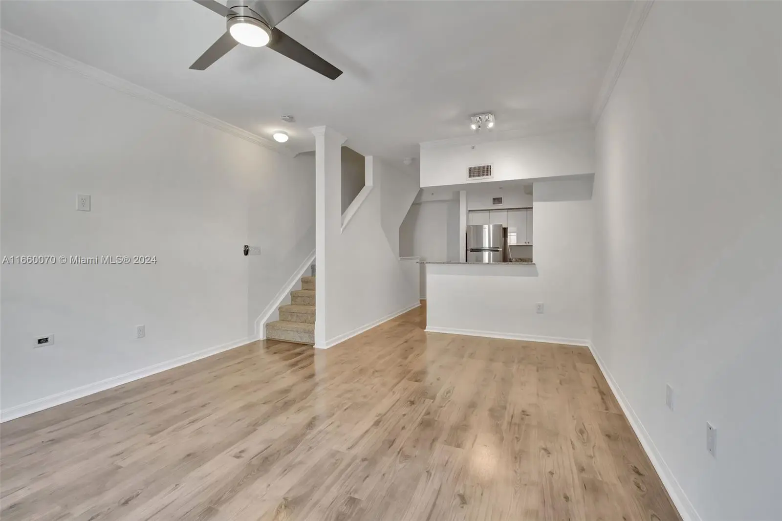 Photo of Listing #A11660070