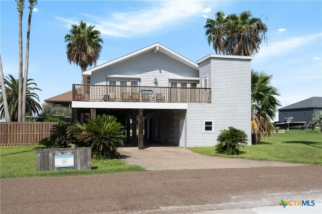 1213 Port South Drive, Port Mansfield