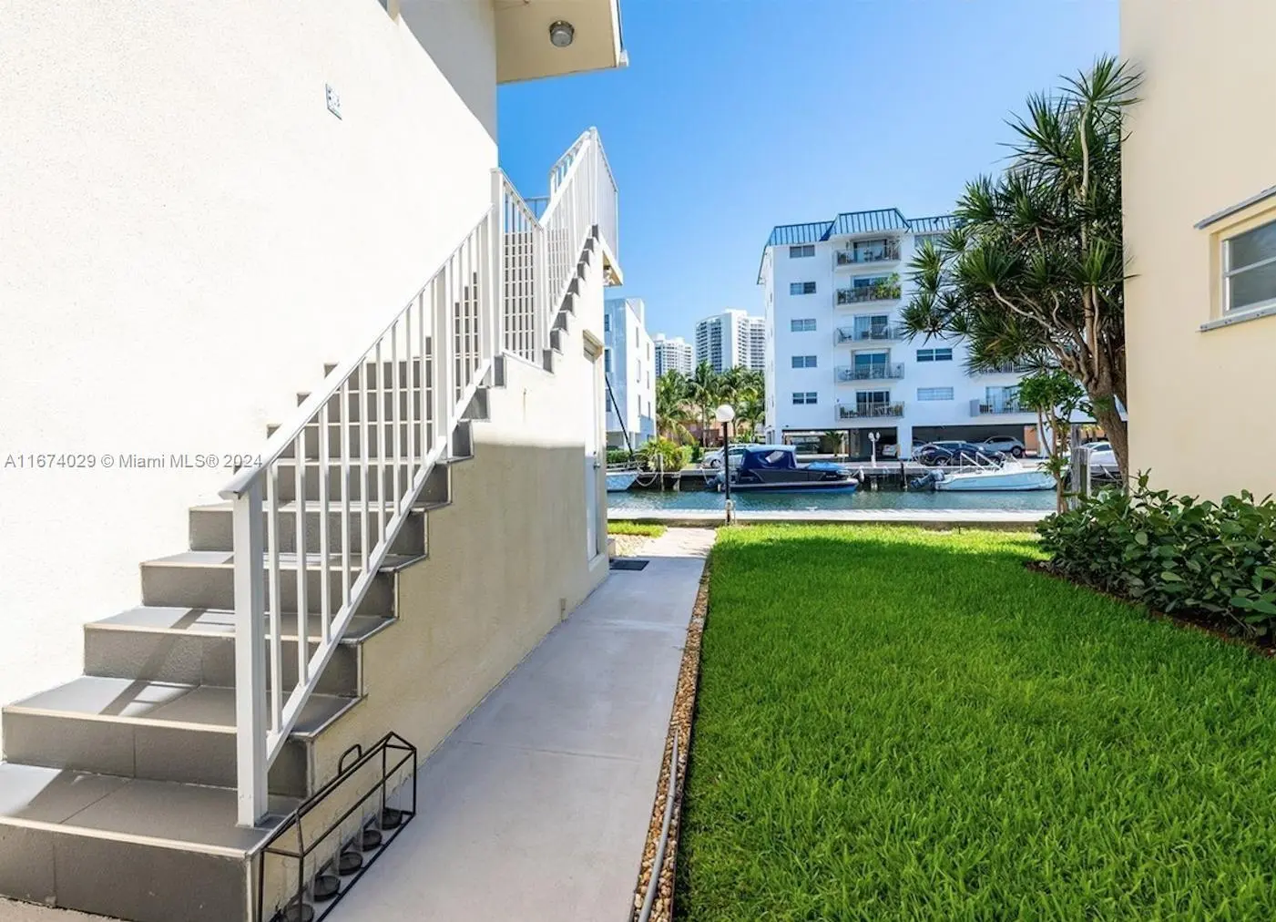 Photo of Listing #A11674029