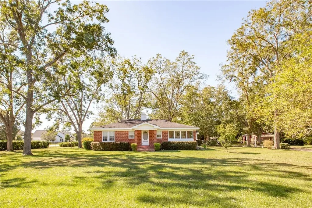 5605 Ga Highway 121 Highway, Blackshear