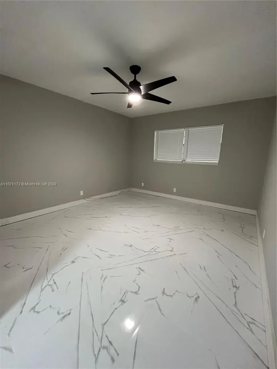 Photo of Listing #A11679173