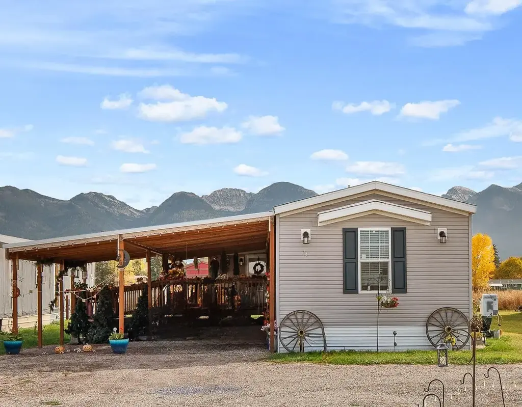 1040 Round Butte Road 34, Ronan