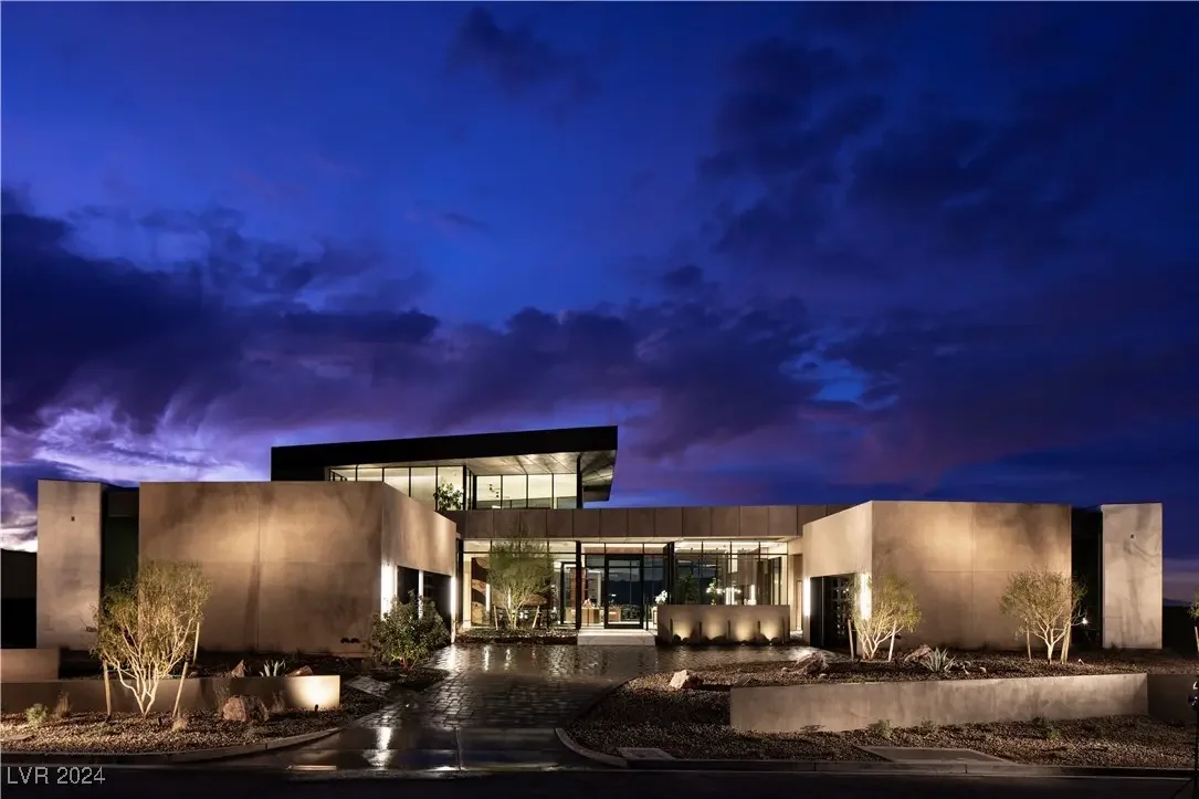 Photo of Listing #2633010