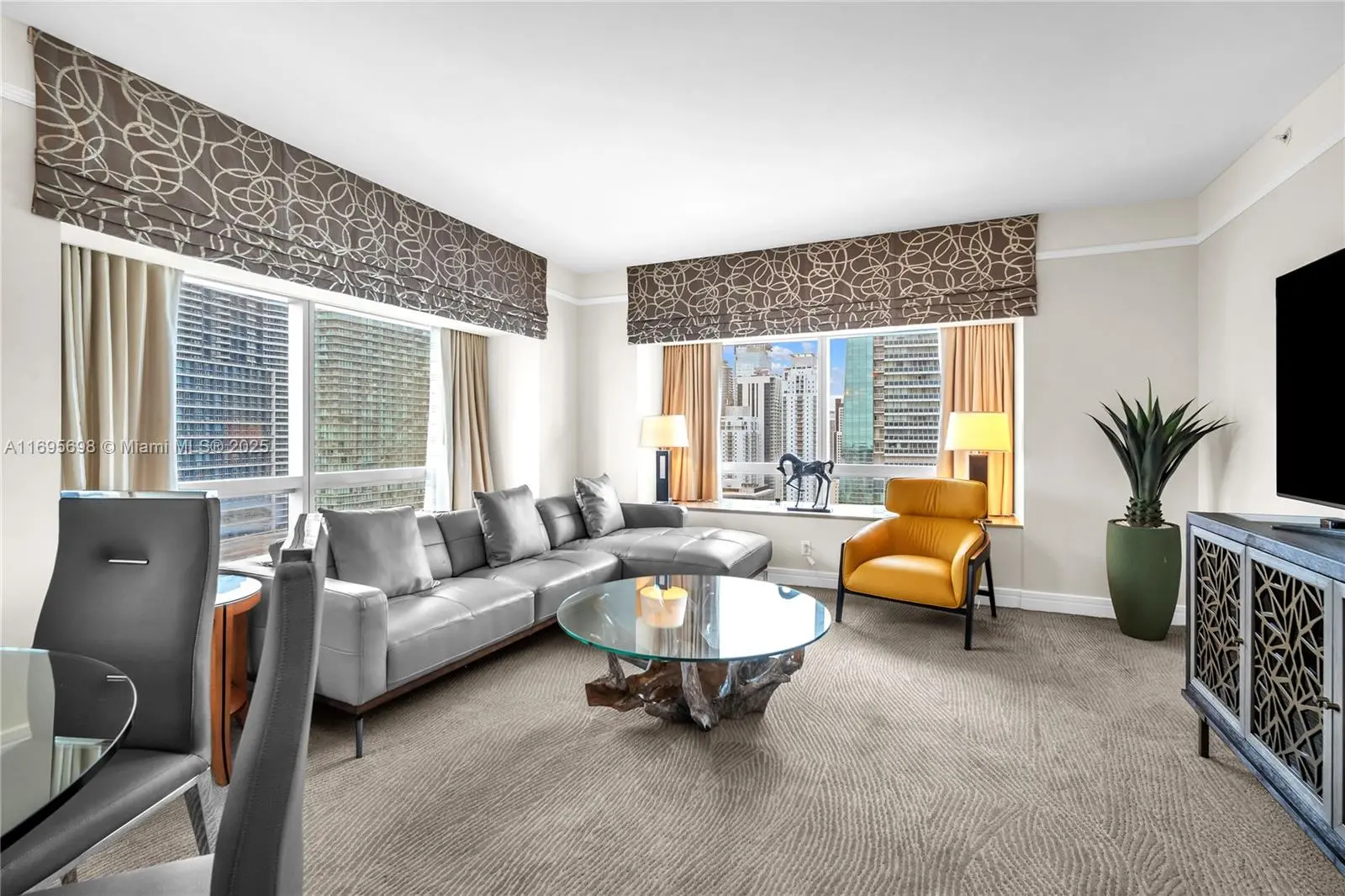 Photo of Listing #A11695698