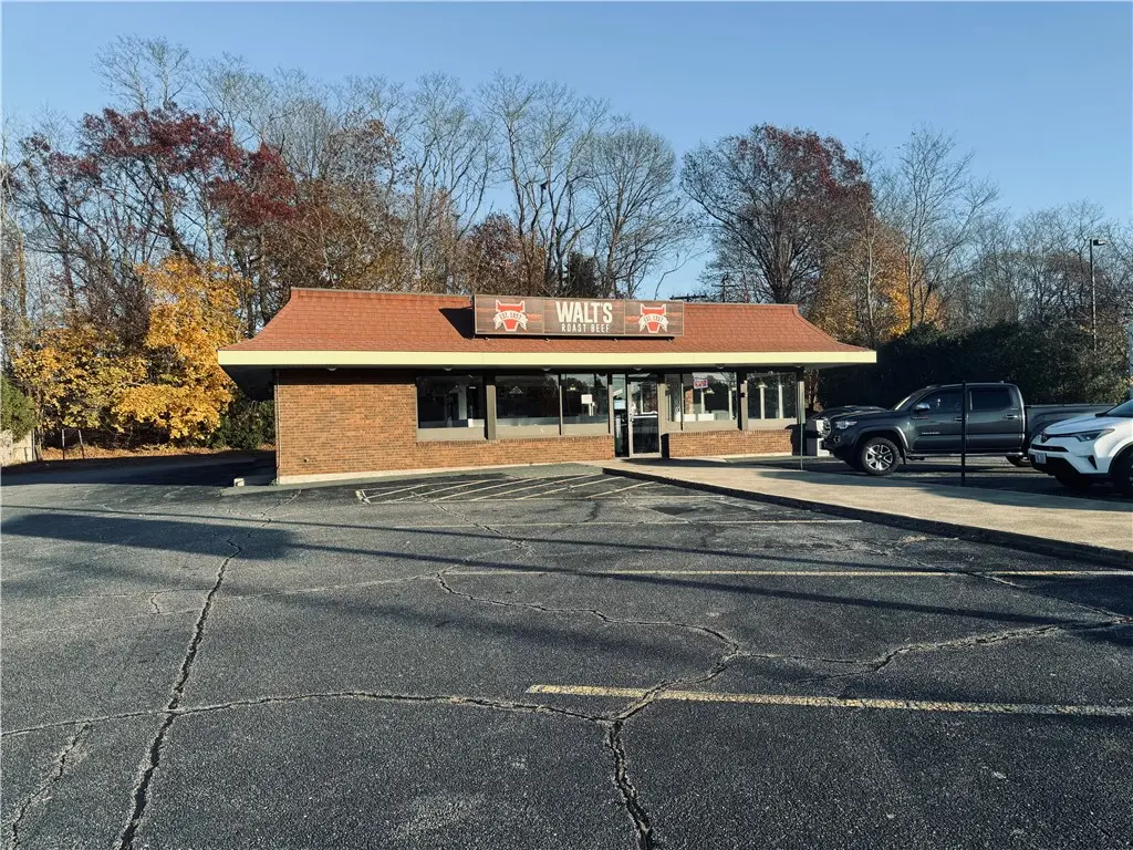 6660 Post Rd, North Kingstown