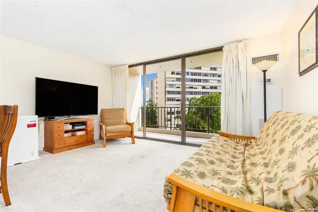 411 Hobron Lane # 703, Honolulu
