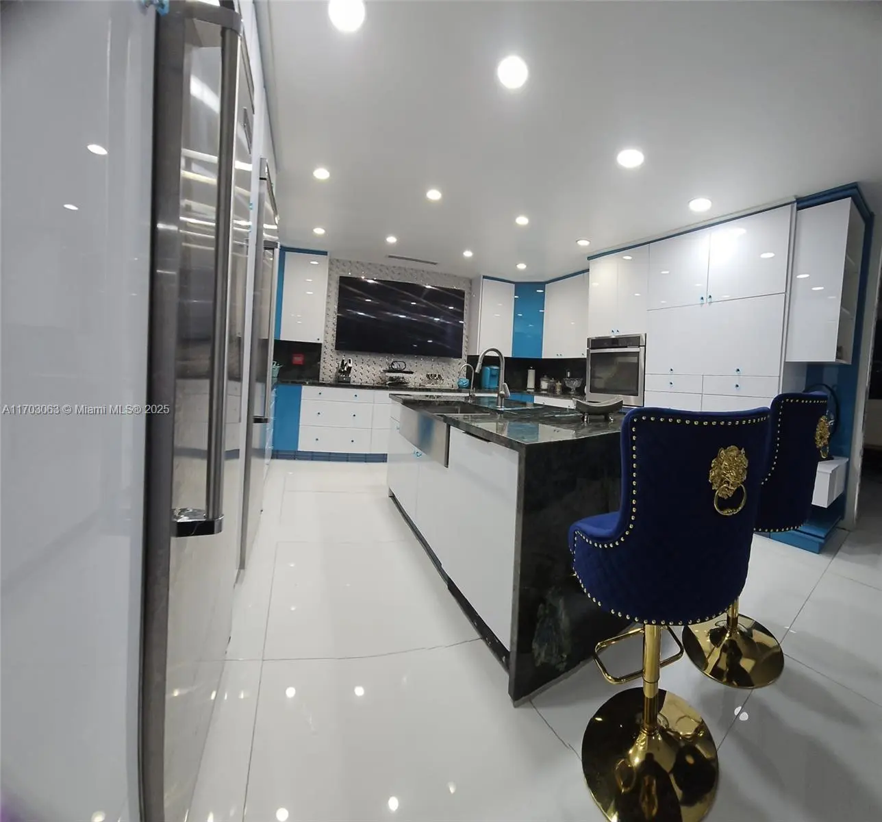 Photo of Listing #A11703063