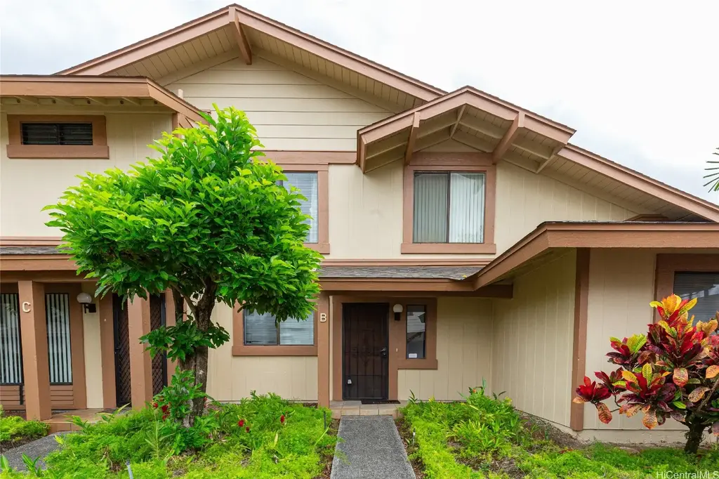 98-1796 Kaahumanu Street # 61b, Pearl City