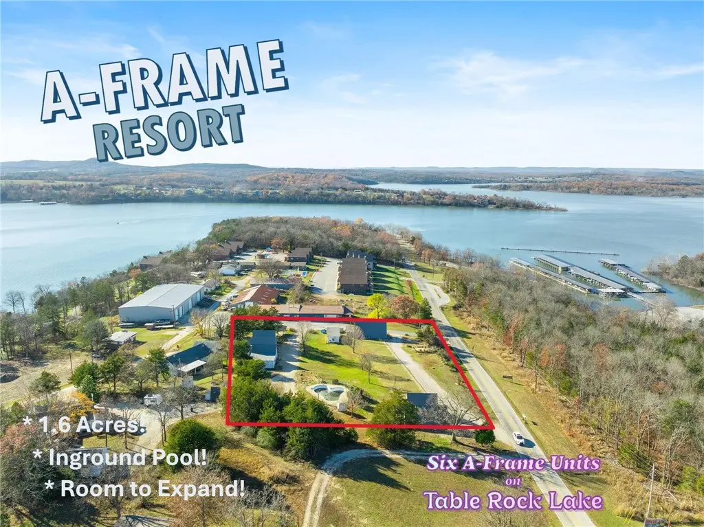 25 Bay Breeze Lane, Lampe