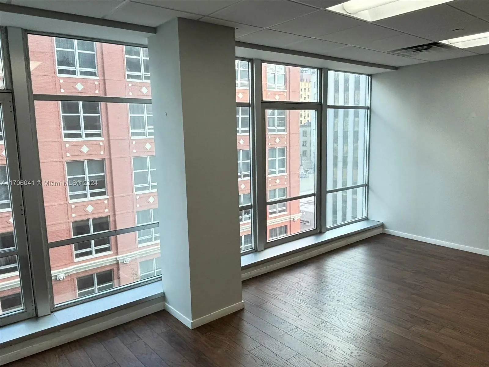 Photo of Listing #A11706041