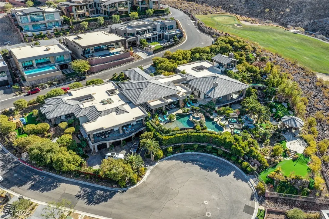 Photo of Listing #2640742