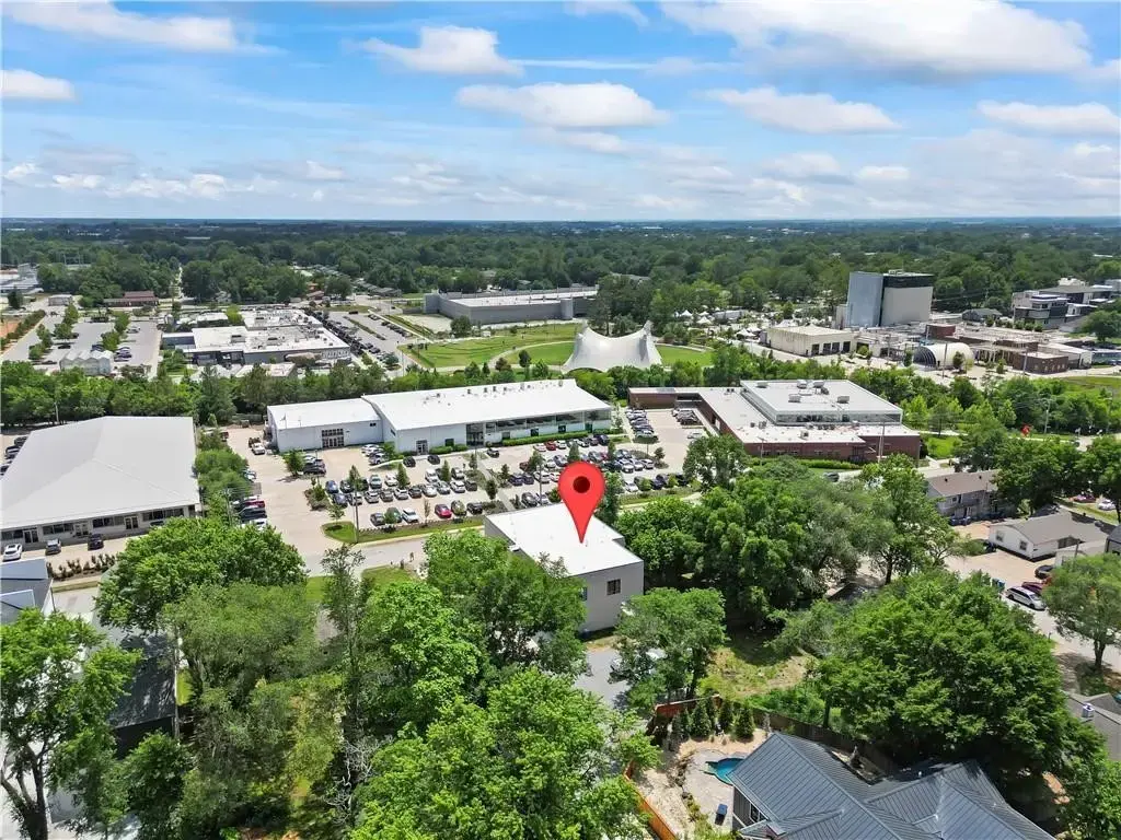 805 Se 5th Street, Bentonville