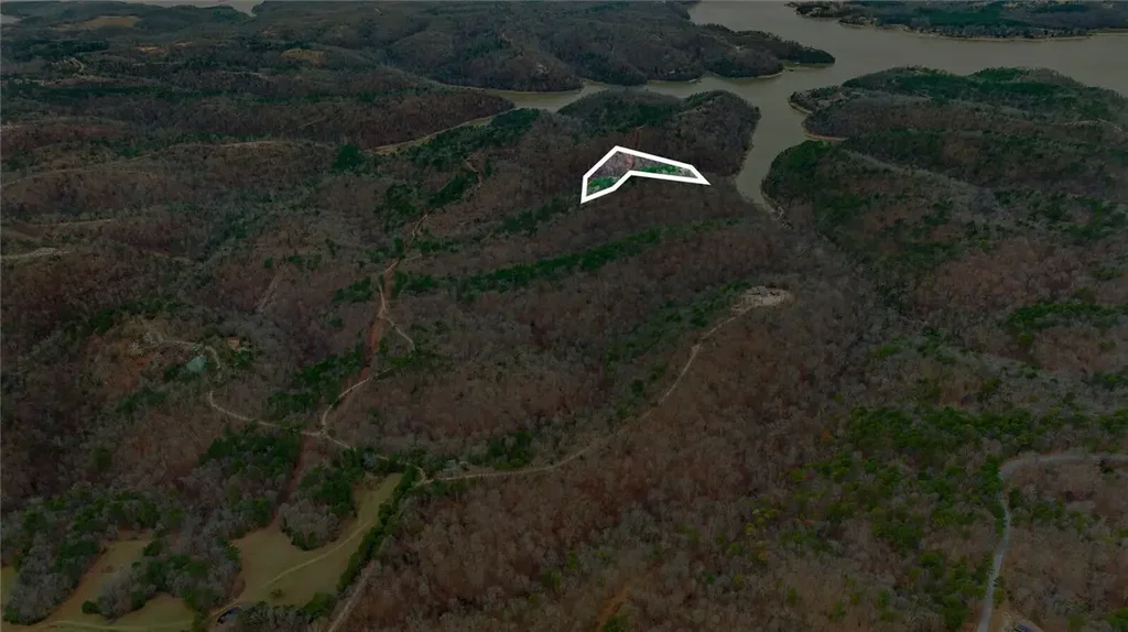 Outlook Lane, Rogers