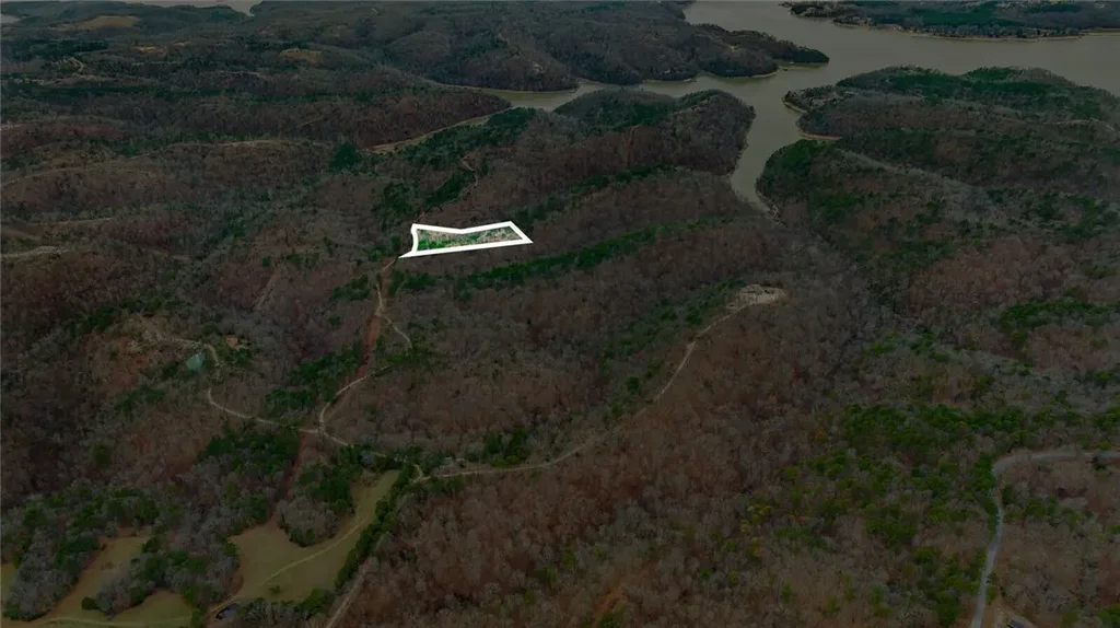 Outlook Lane, Rogers