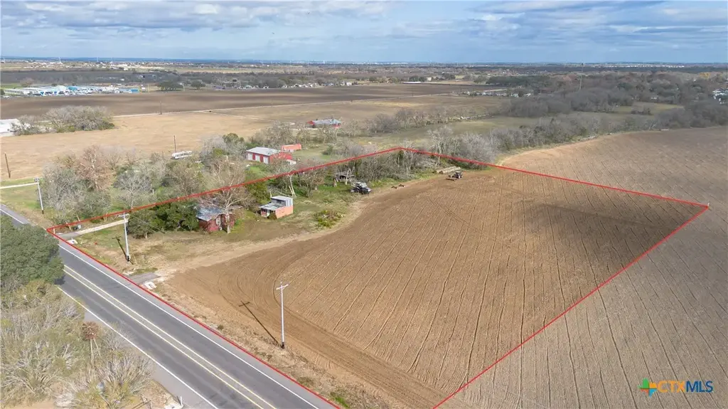 8195 Fm 725, McQueeney