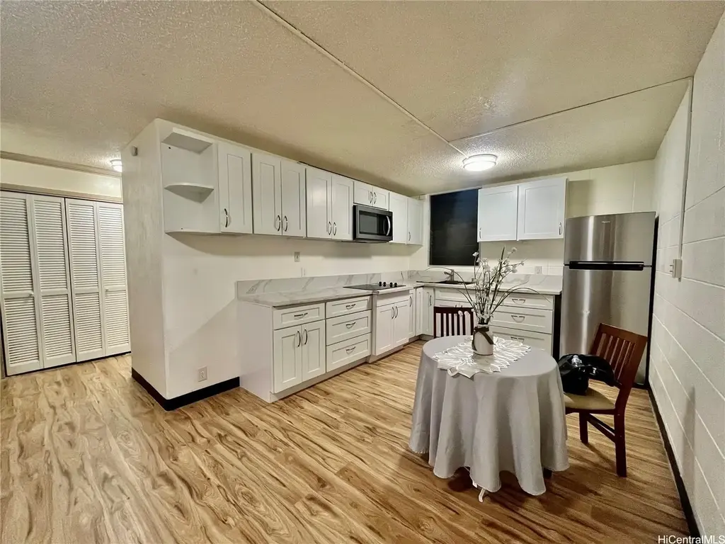 94-054 Leolua Street # A102, Waipahu