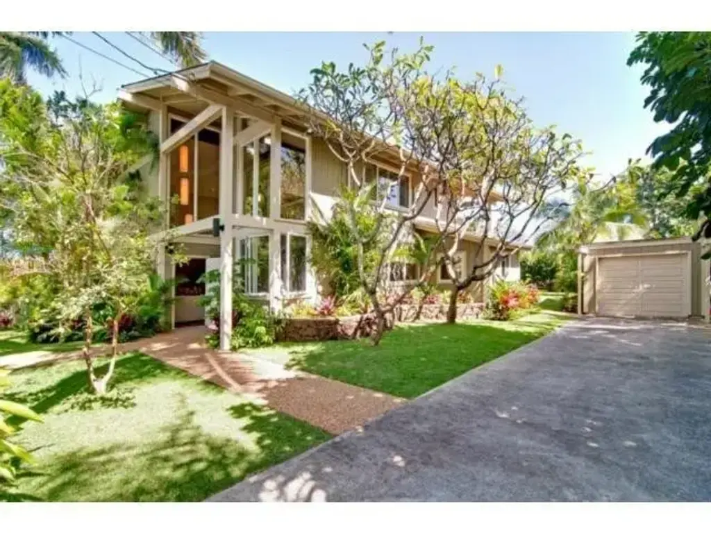 141 Mokumanu Drive, Kailua