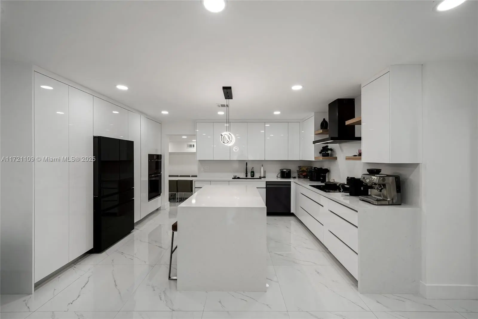 Photo of Listing #A11721109