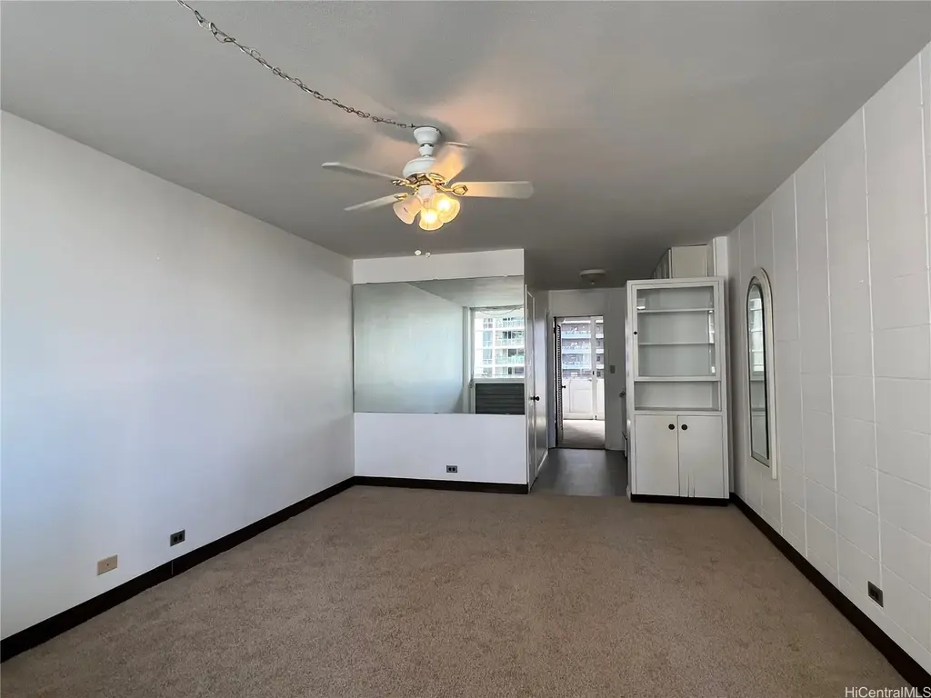 425 Ena Road # P8a, Honolulu