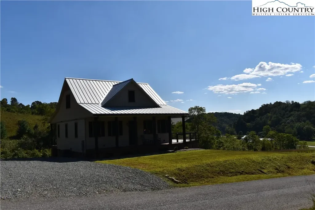 1518 Moxley Ridge Road, Sparta