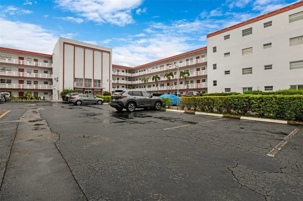 4000 Nw 44th Ave 205, Lauderdale Lakes