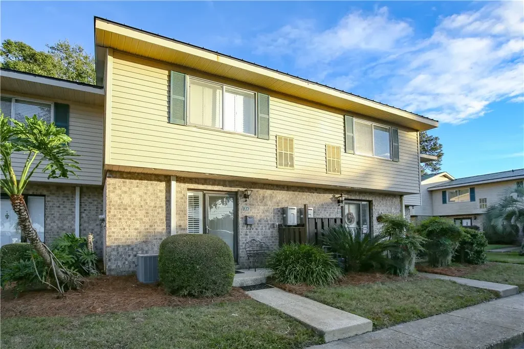 1500 Demere Road E4, St Simons Island